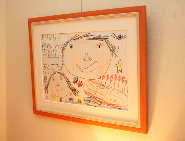 子供の絵を額装しましょう 額縁 絵画の専門店アートフレーミングアイガ